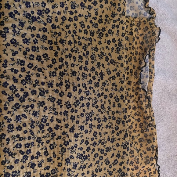 H&M- Ladies knee length skirt - Picture 8 of 11